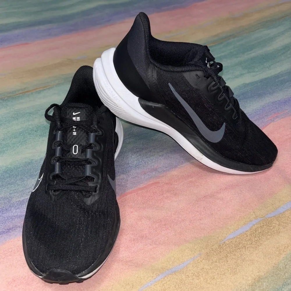 Nike Women's Winflo 9 Running black Shoes size 6.5